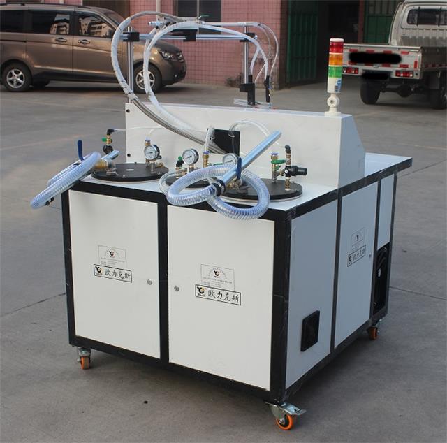 自動灌膠機(jī) 自動灌膠機(jī)