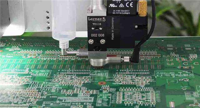 噴射式底部填充點膠機 噴射式底部填充點膠機