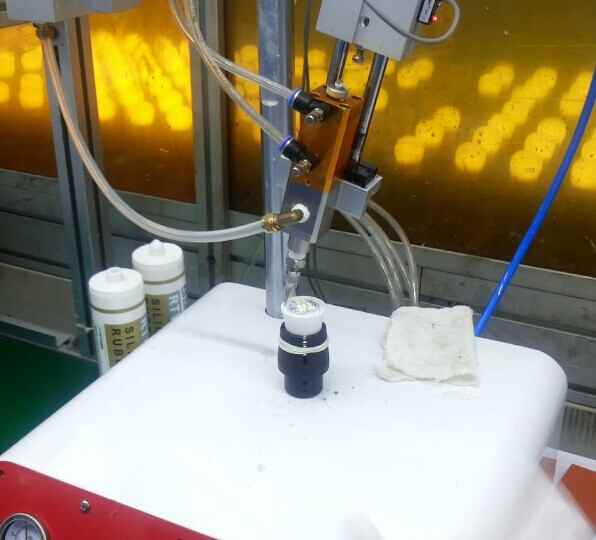 led燈具點(diǎn)膠機(jī)