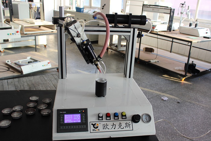 球泡燈圓形點(diǎn)膠機(jī).JPG 球泡燈圓形點(diǎn)膠機(jī).JPG