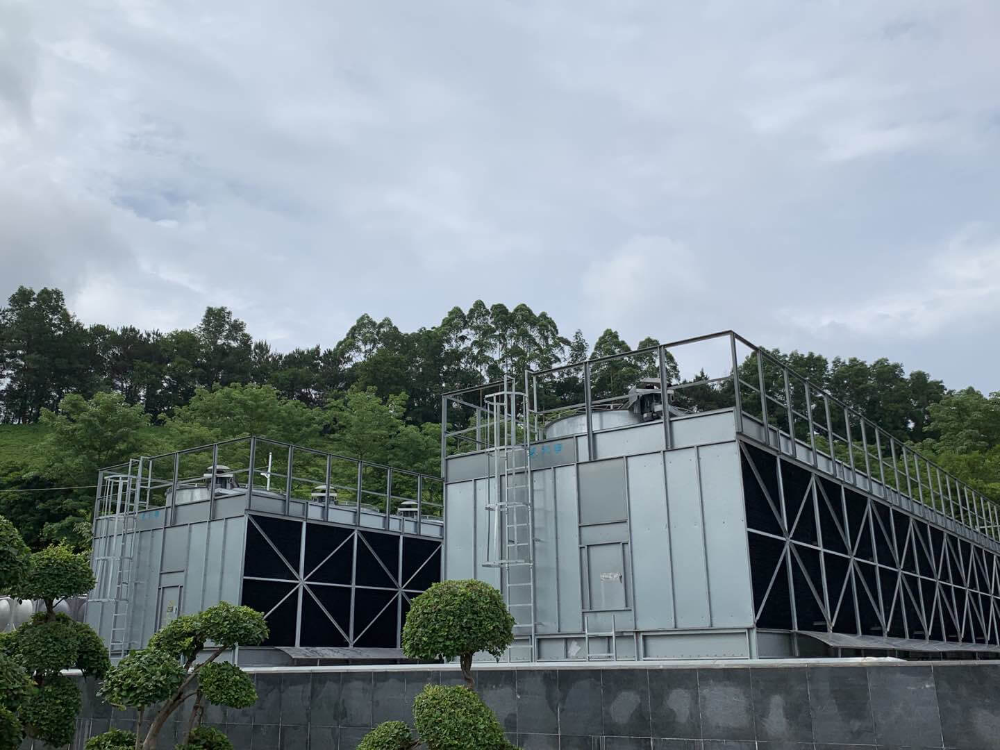 閉式冷卻塔的填料方法(閉式冷卻塔板塊填料)